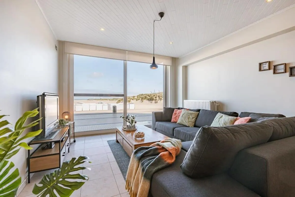 Huswell - Beachfront Apartment In Zeebrugge location