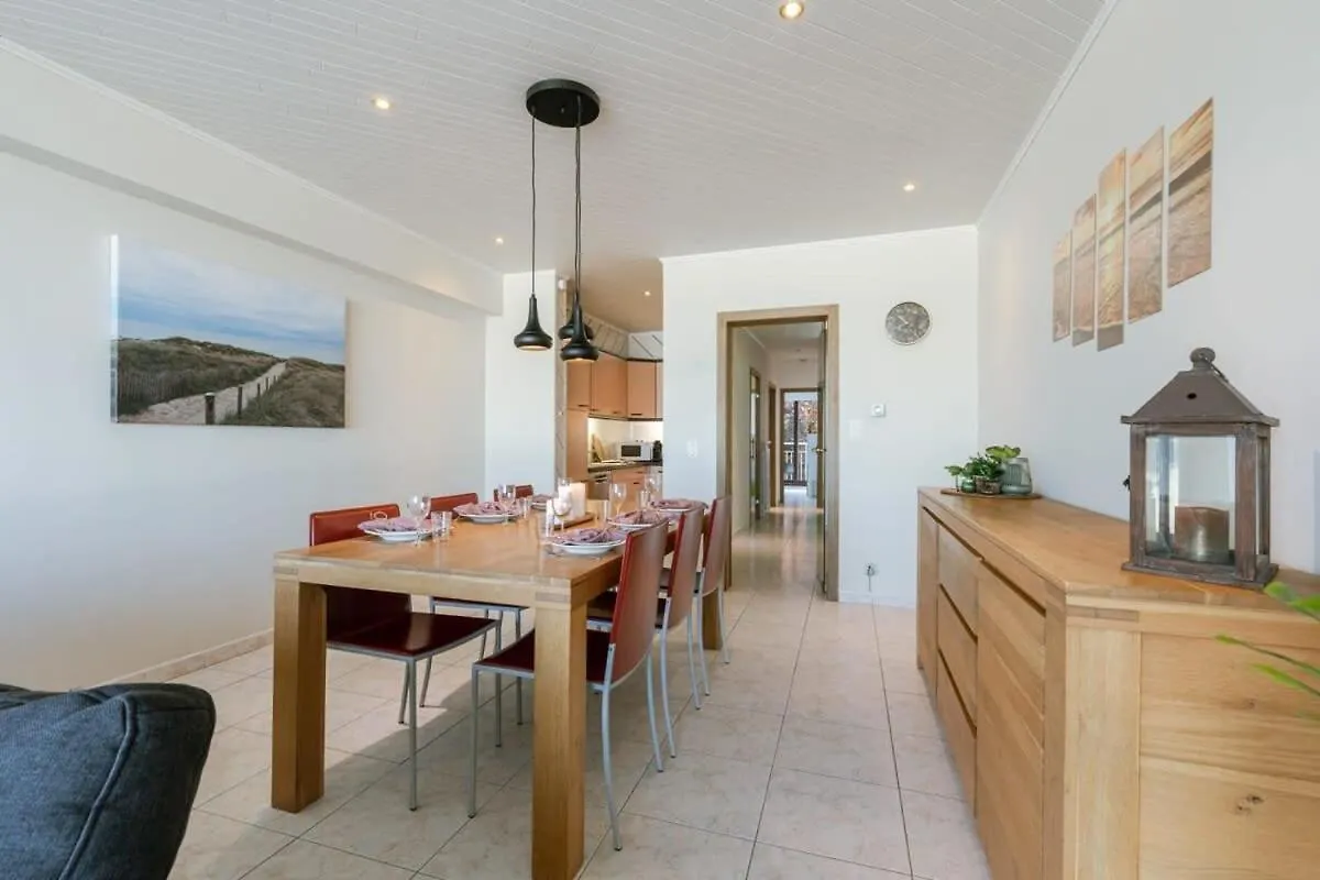 Huswell - Beachfront Apartment In Zeebrugge Bruges