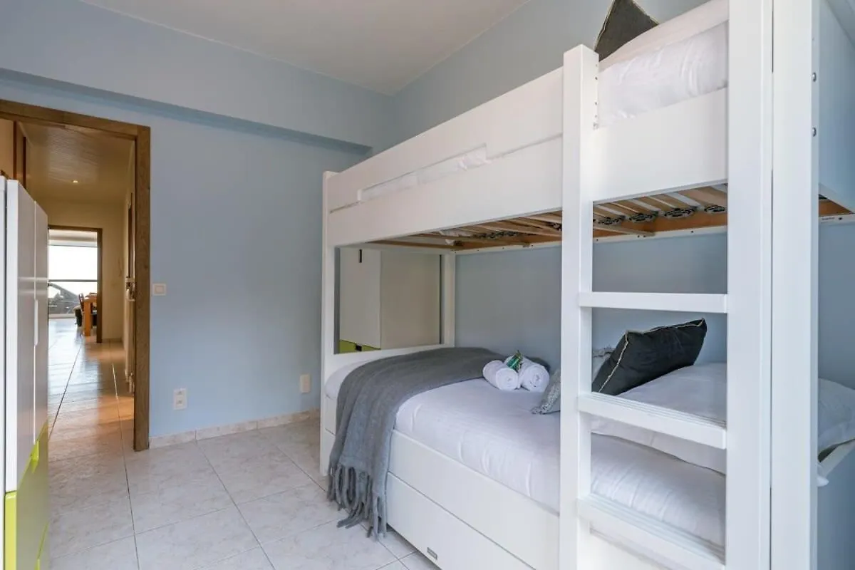 Huswell - Beachfront Apartment In Zeebrugge