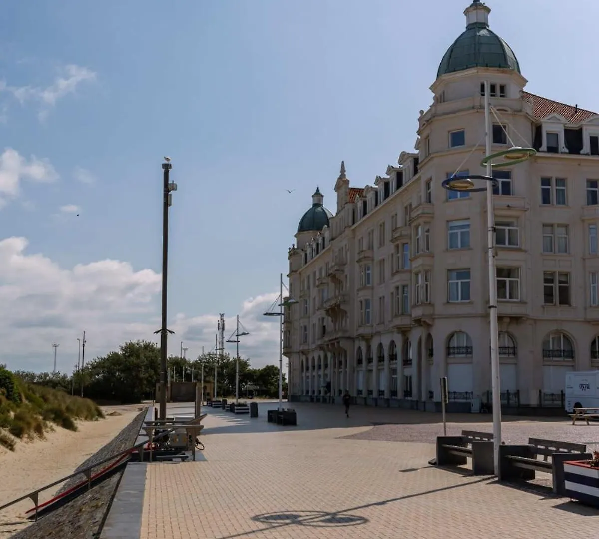 Huswell - Beachfront Apartment In Zeebrugge België